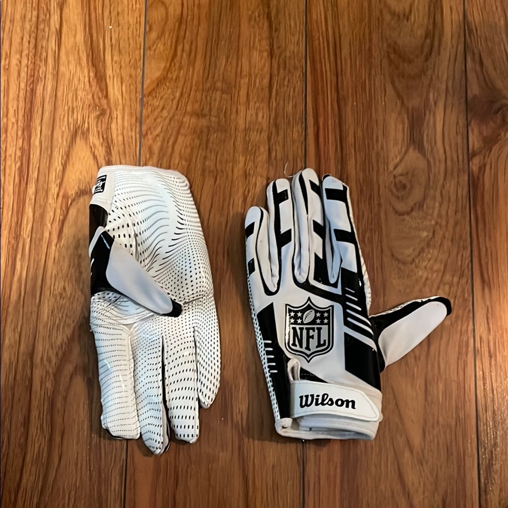 Wilson White and Black Outdoor Football Gloves